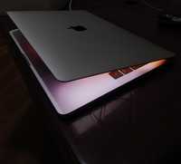 MacBook PRO 2020. Touch Bar/Touch ID. В отличном состояние`