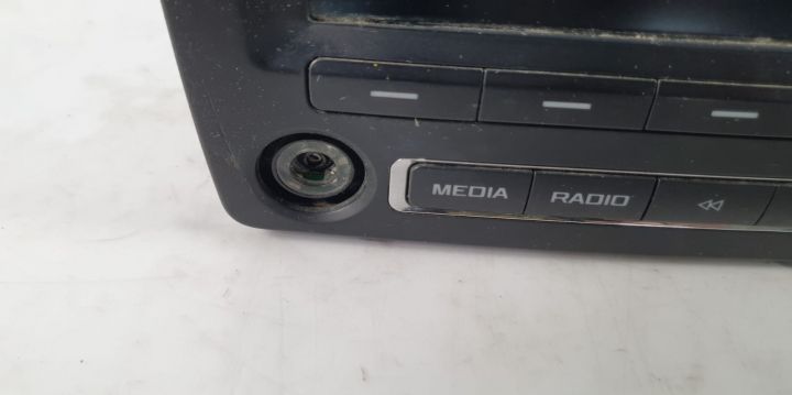 Radio cd mp3 player 1z0035161m Skoda Octavia 2  [din 2004 pana  2008] seria