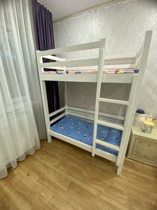 Продам двухярусную кровать