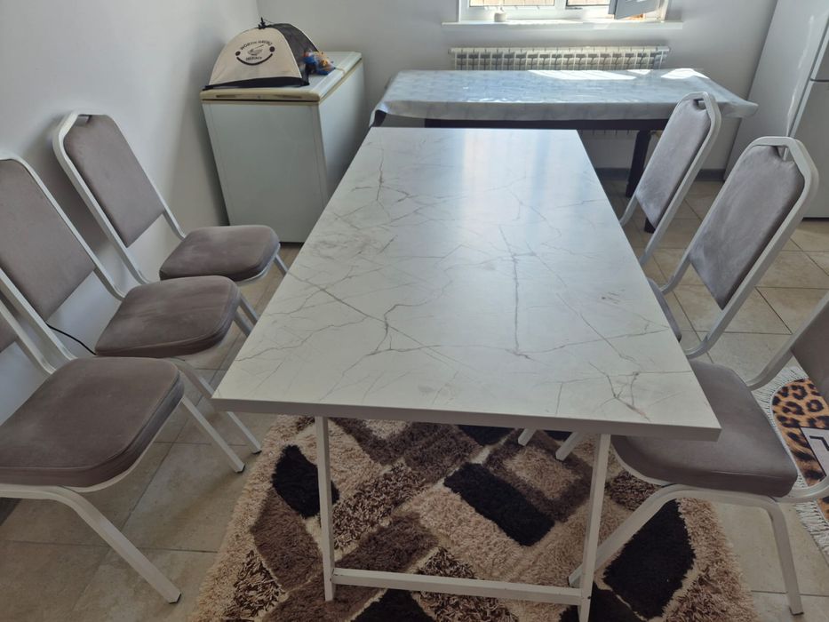 Стол 6 шт стульясымен сатылады