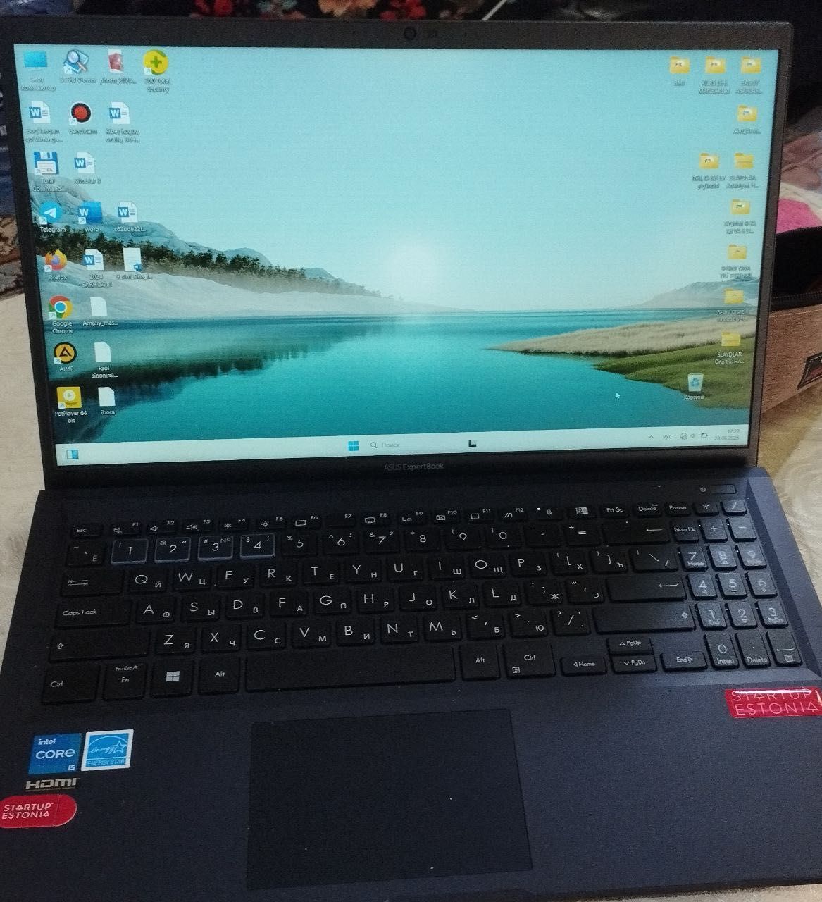 Kompyuter, Asus Extrabook
