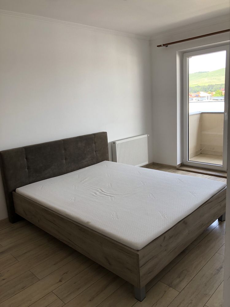 Inchiriez apartament 2 camere separate