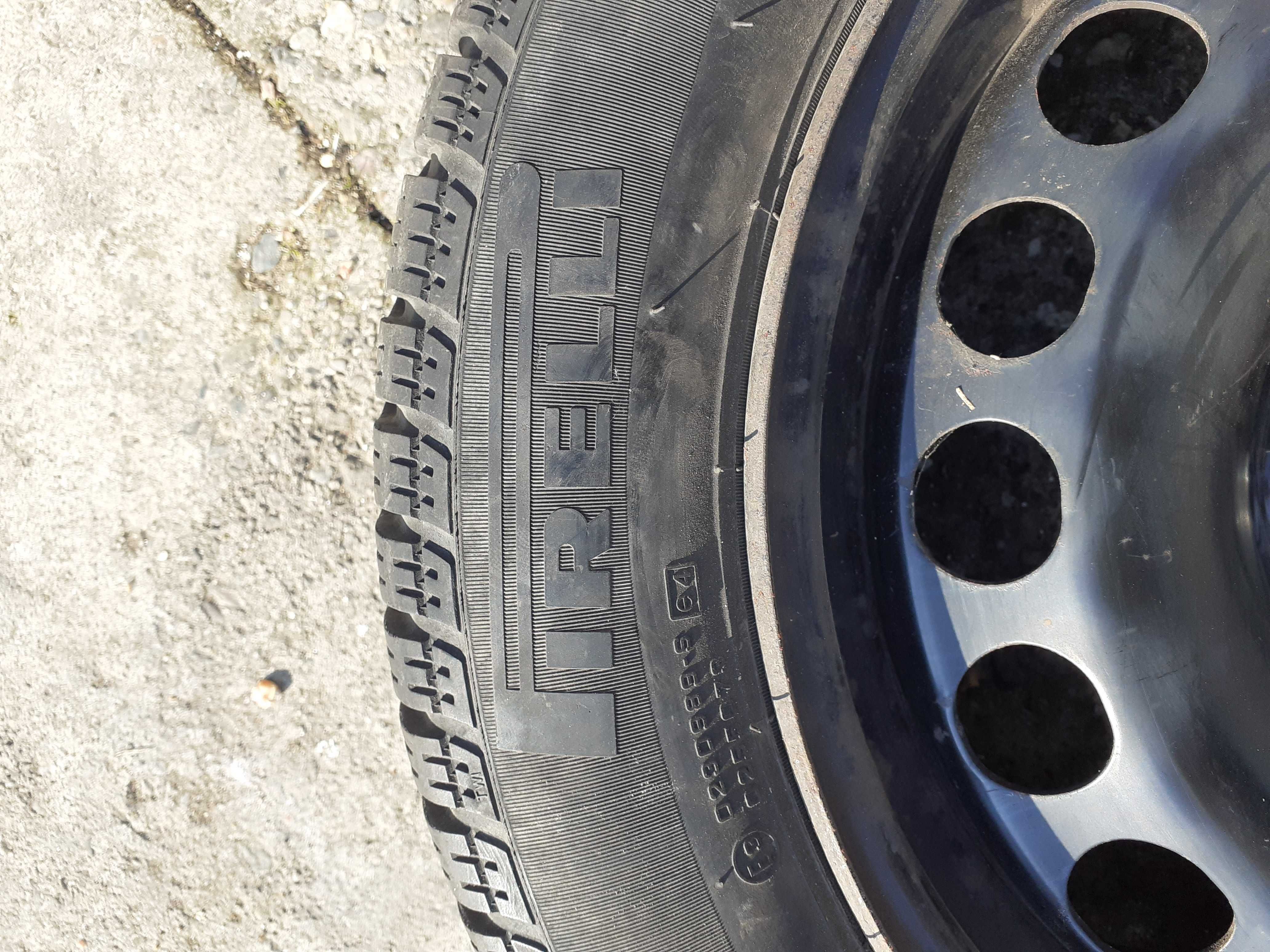 Jante tabla Vw 6 1/2Jx16H2cu anvelope de iarna Pirelli