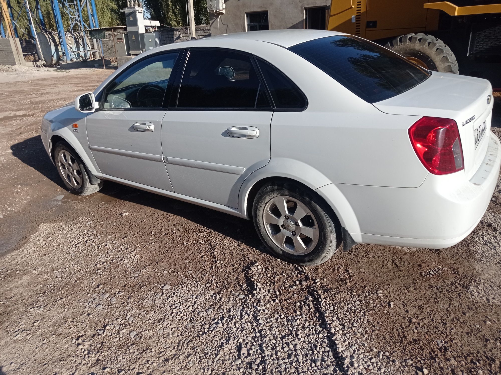 Автомобиль Ласетти