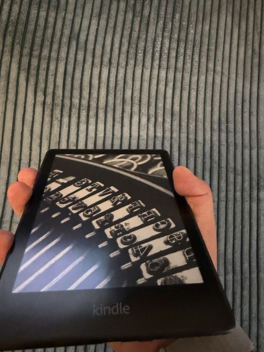 Kindle Paperwhite 11