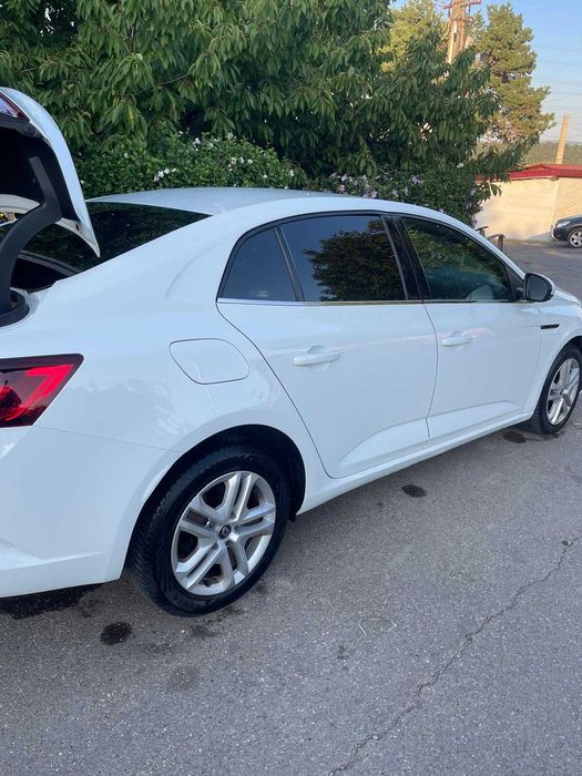 Renault megane 4 1.3 benzina 140 cai