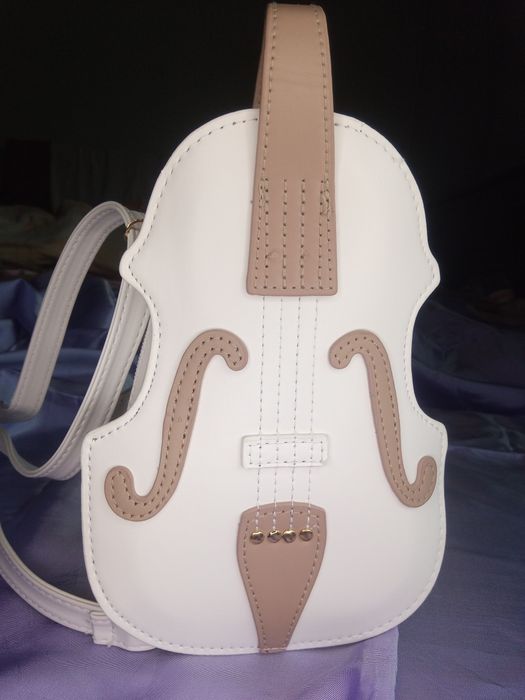 Дамска кожена чанта Китара