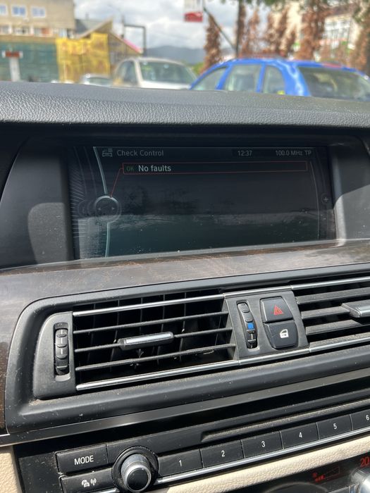 Vând Bmw seria 5 F10 pachet M