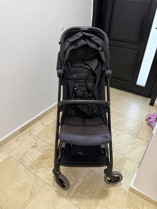 Carucior Cybex Beezy Black