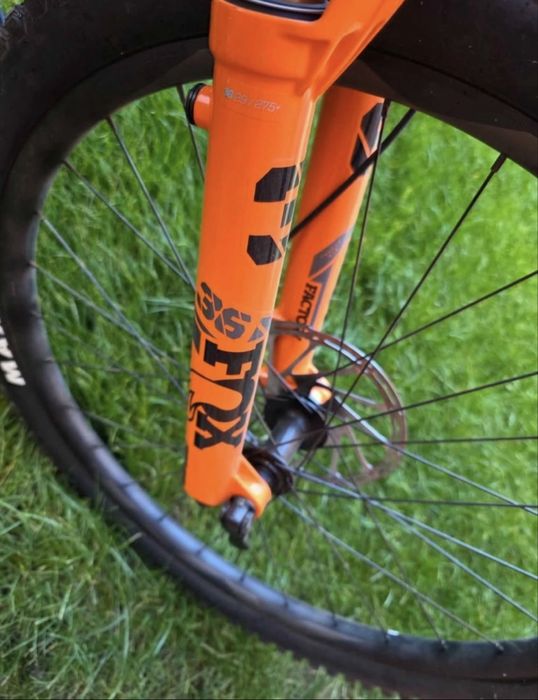 Ендуро колело Giant 29" 2025 Fox, Kashima, Saint,