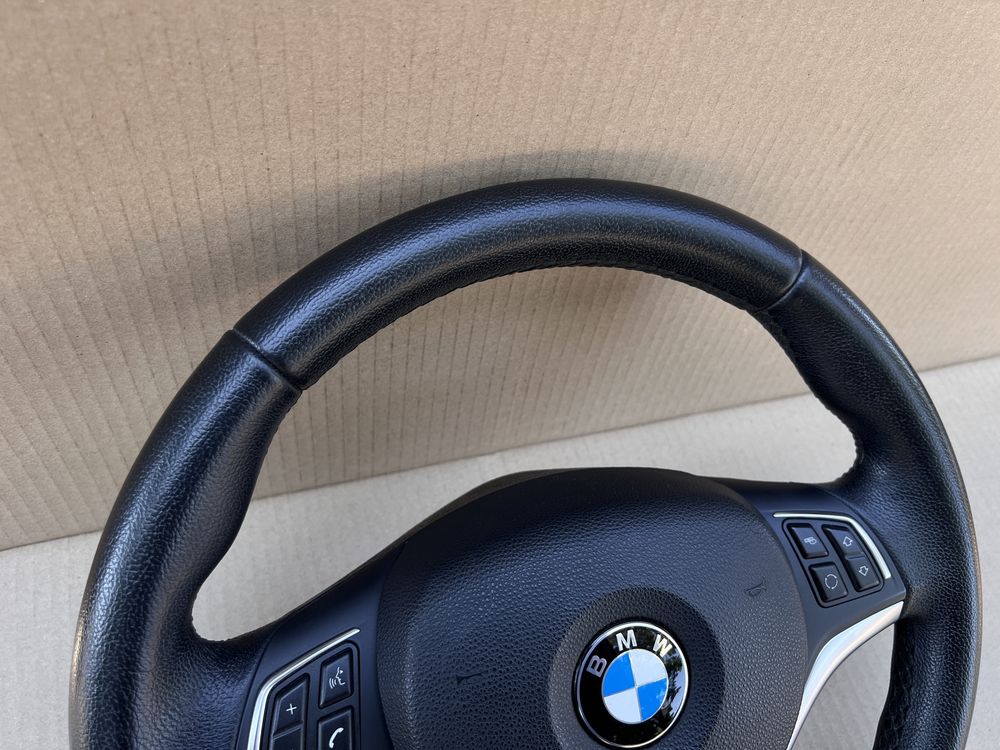 Bmw e90,e91,e87,X1 Exclusive волан в перфектно състояние.