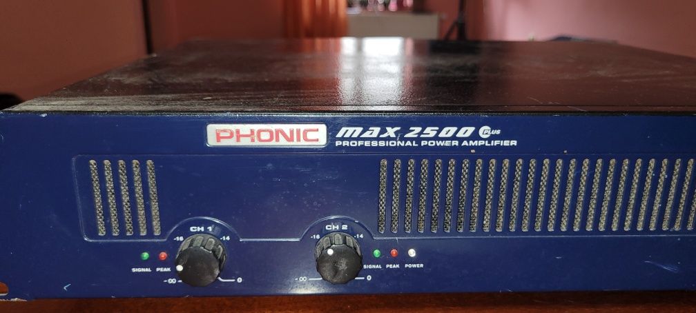 Amplificator Phonic max 2500 plus