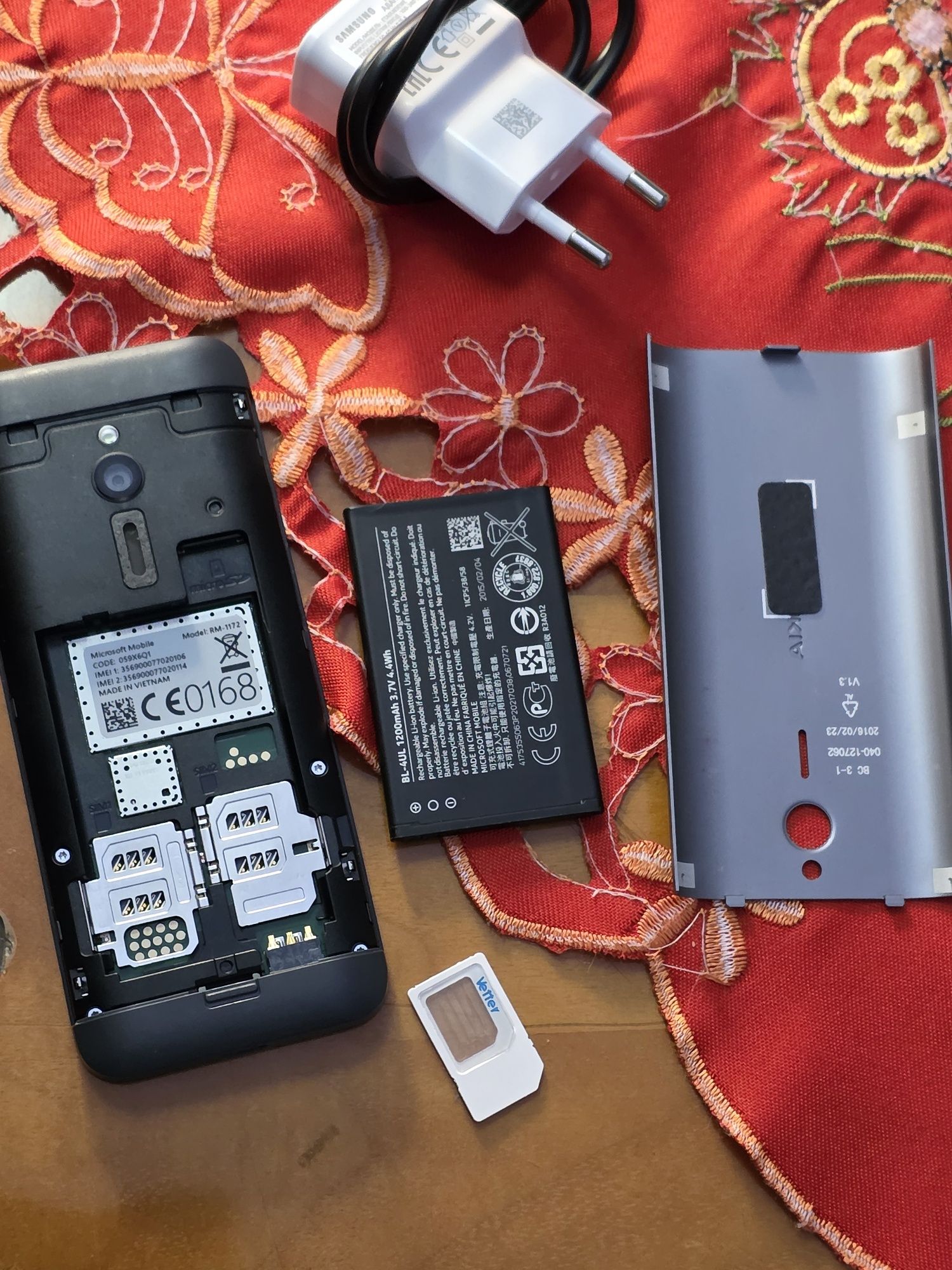 Nokia 230 Dual Sim liber de retea