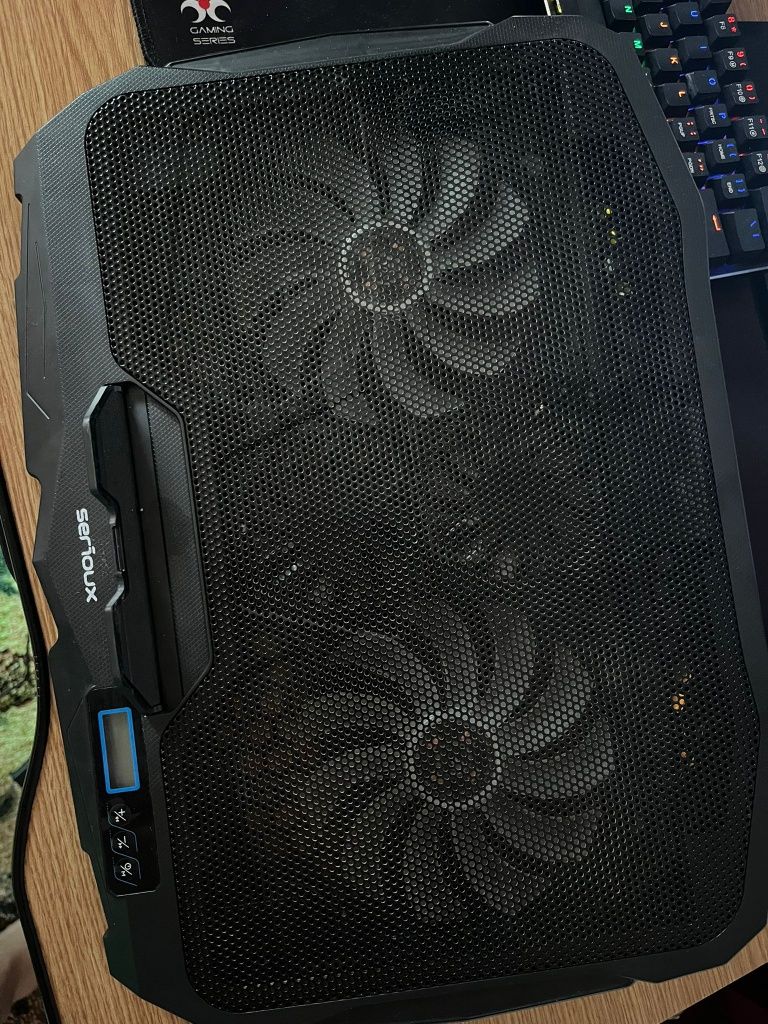 Vând laptop gaming lenovo loq
