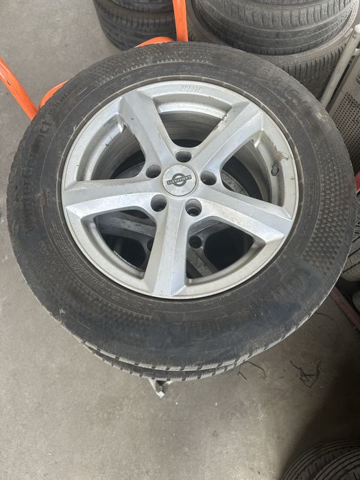 Зимни Гуми сДжанти 215/65 R16