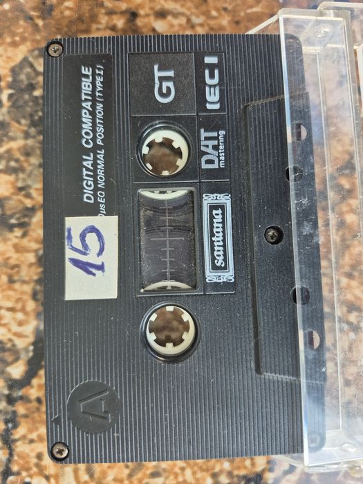 Vând 9 casete audio 60-90 minute cu muzica mixta