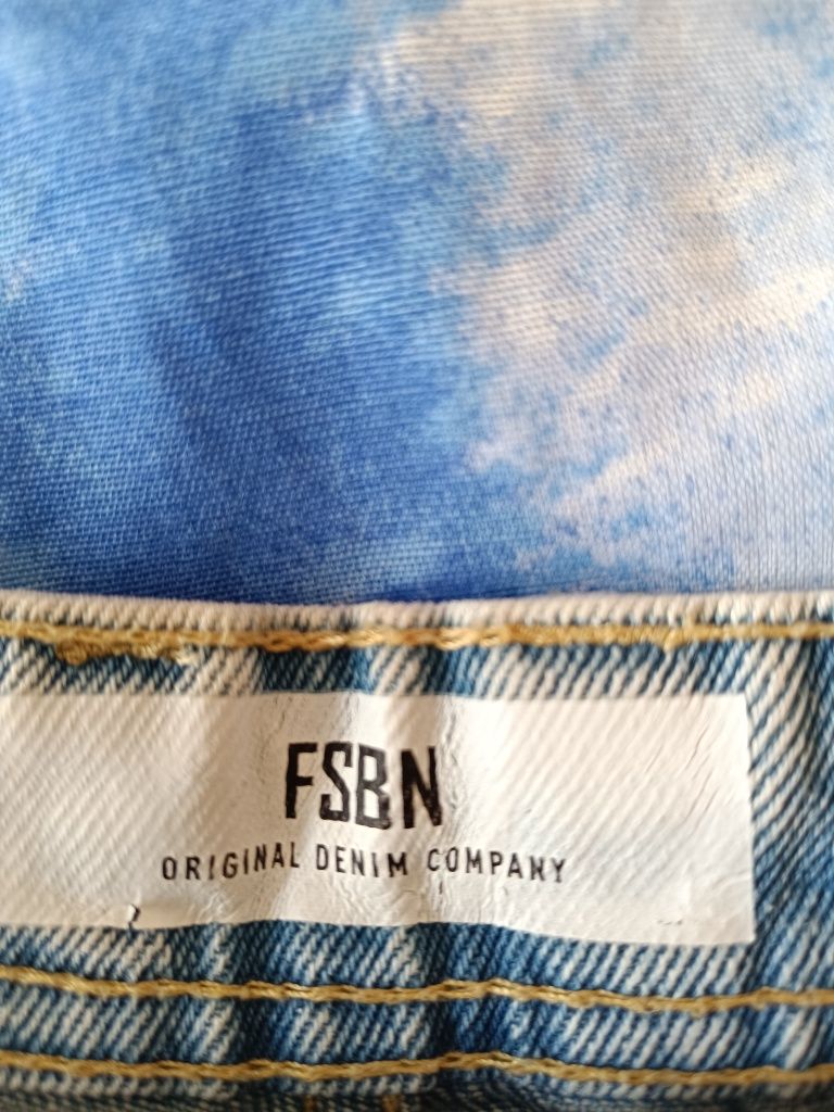 къси дънки FSBN- като нови!
