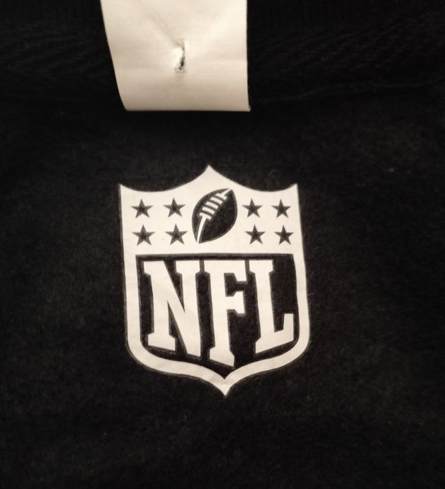 Pulover Armany Exchange mărime XL și NFL mărime L