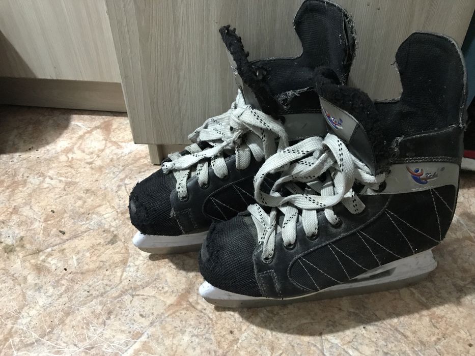 Продам коньки