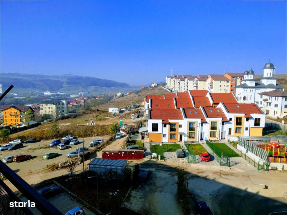 Apartamente in Case insiruite de 5 camere cu gradina si loc de parcare