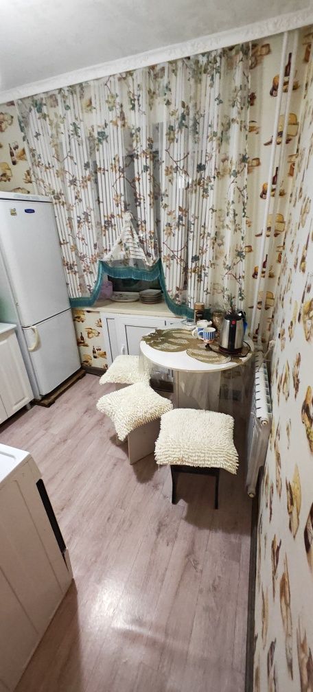 Посуточно  1 -ком Квартира.Смарт,ТВ . В,Центр  Площадь.Ночю 8200т