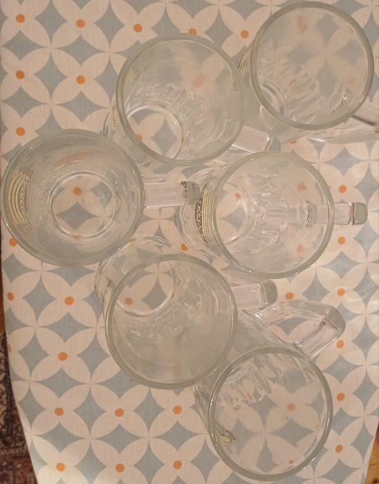 Чаши.    за.      бира.