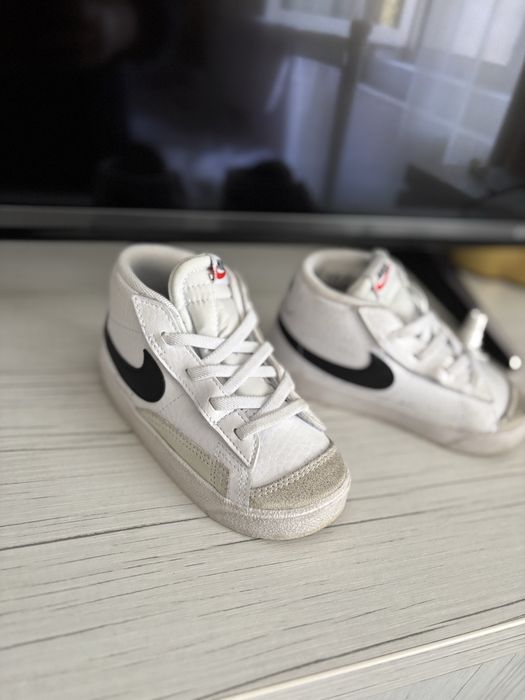 Nike - Adidasi tip gheata , marimea 25 , in stare perfecta