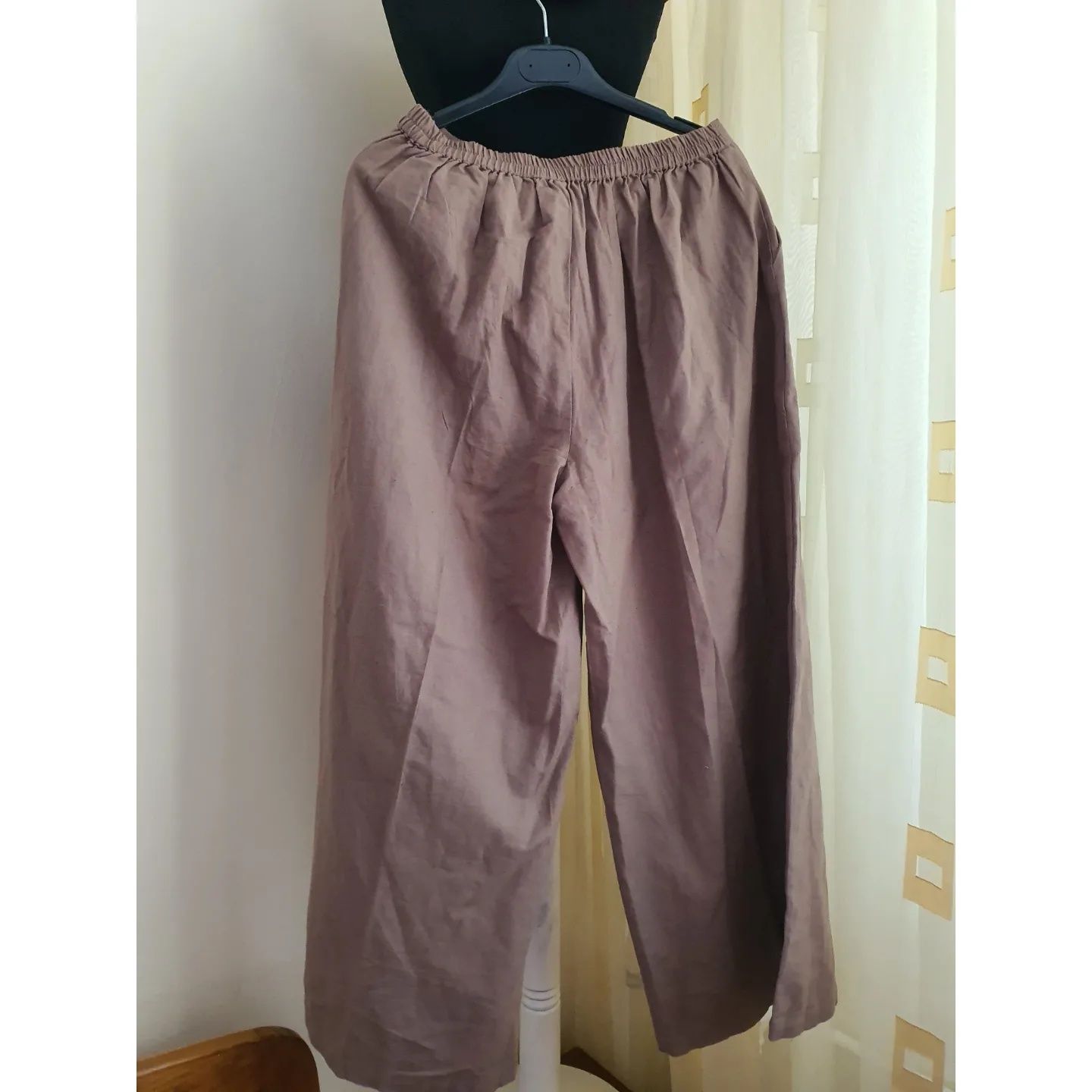 Pantaloni de in largi