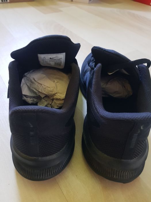 Adidasi Nike si New Balance