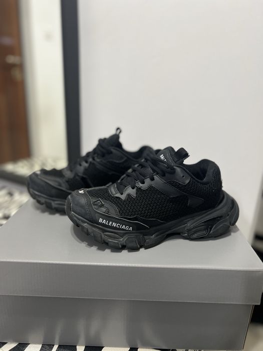 vand balenciaga track 3