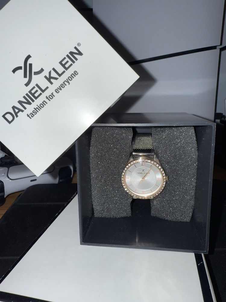 Часовник Daniel Klein