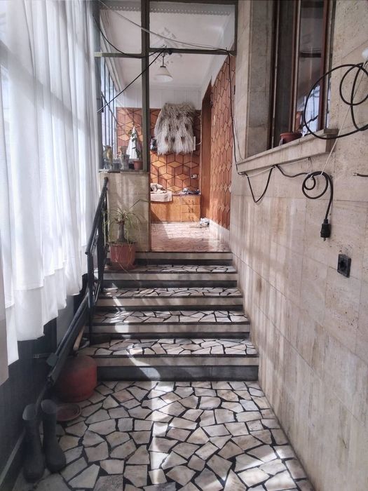 Продава се Къща в Казанлък - 200000 кв.м за 1 €/кв.м - Снимка #4