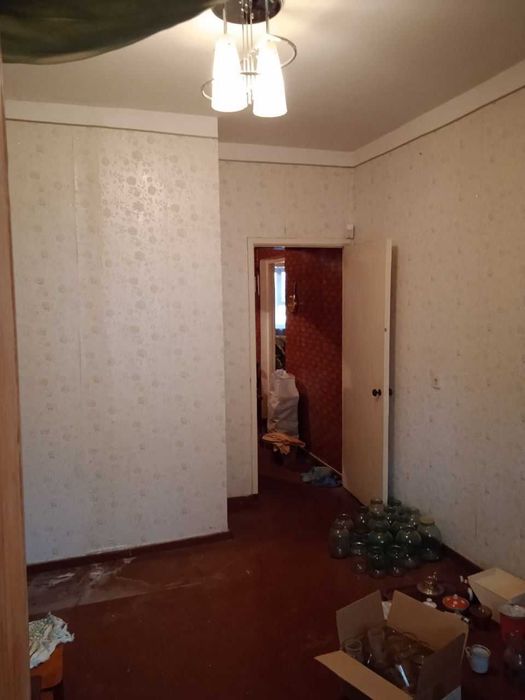 Продаётся первая линия, можно под офис Юнусабад 3, 2/1/4, 58,5м2