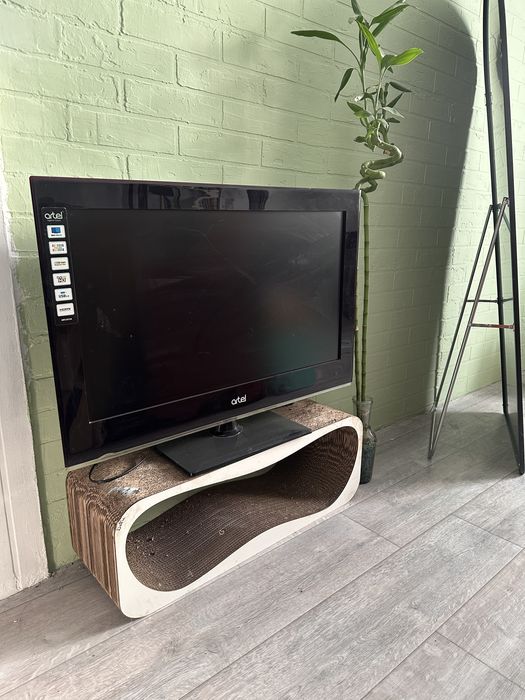 на продажу телевизор плоский экран