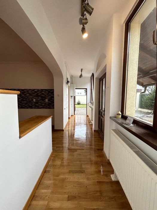 Casa de inchiriat // singur in curte // zona Grivitei