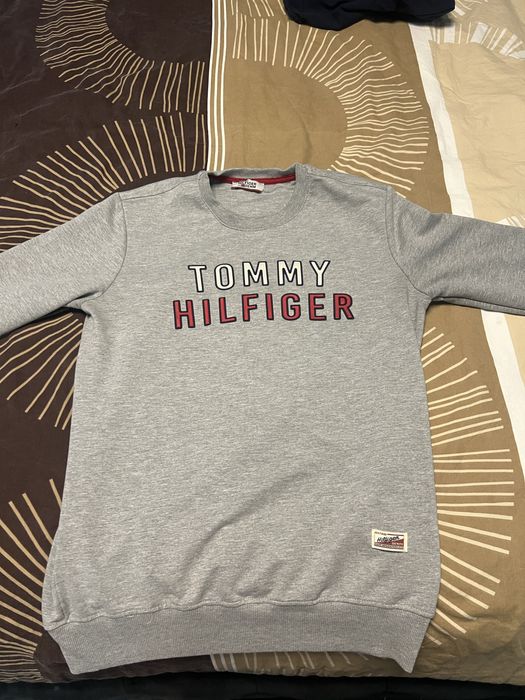 Блуза Tommy Hilfiger.