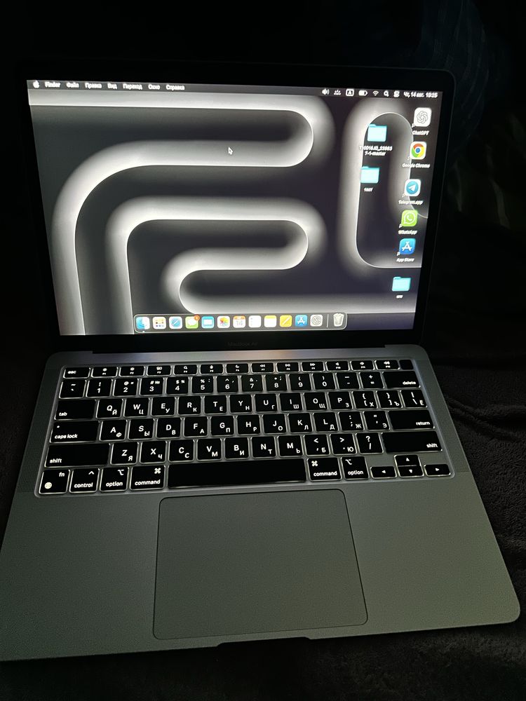 MacBook Air M1 8/256
