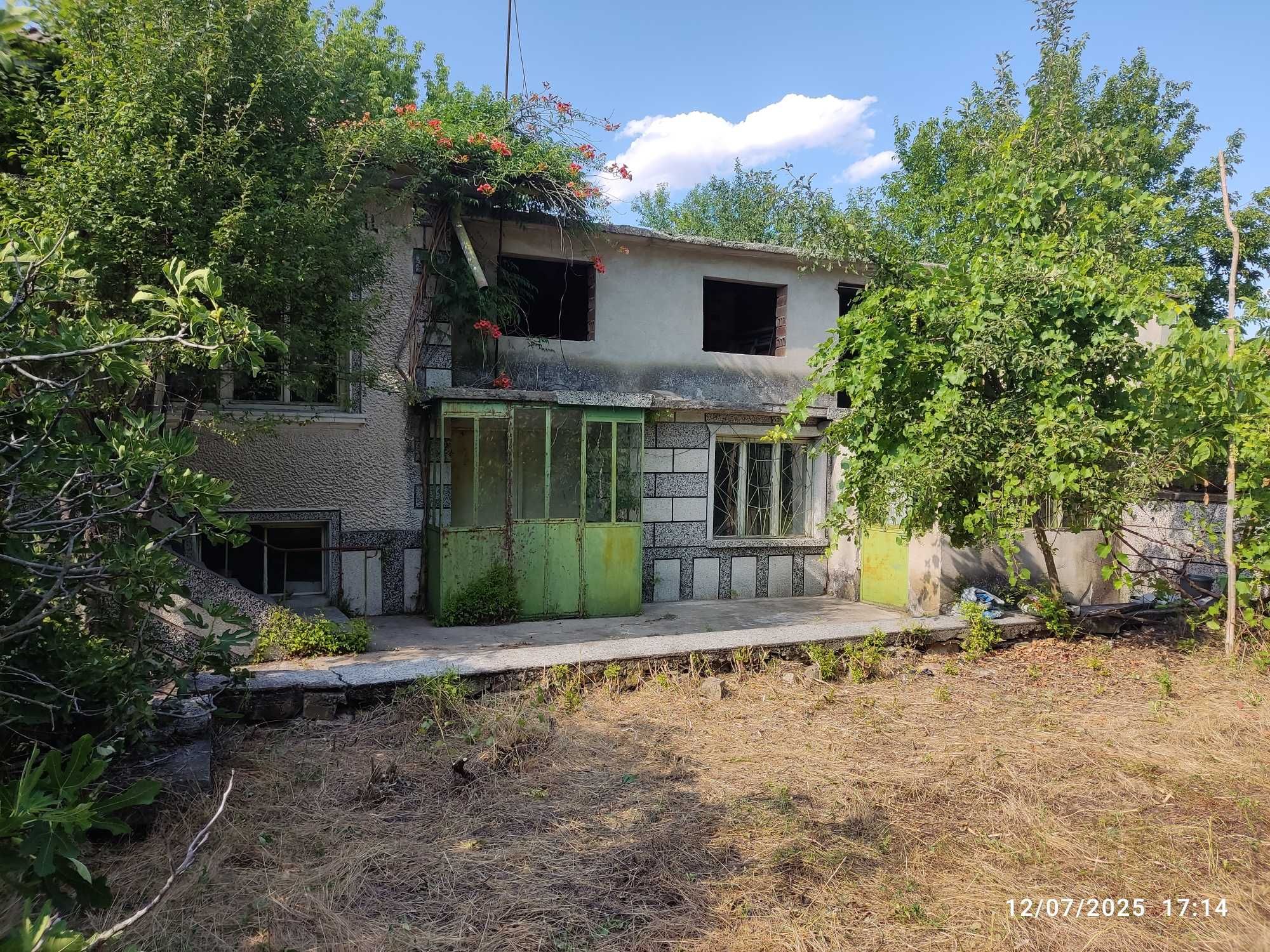 МАСИВНА тухлена къща за продажба в село Яздач - СПЕШНО - ИЗГОДНО