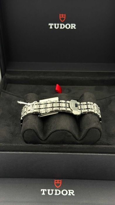 TUDOR Royal watch - m28500 blue roman , an 2025