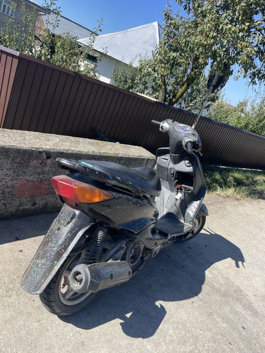 Vand scuter yamaha cygnus 125 4t necesita o baterie