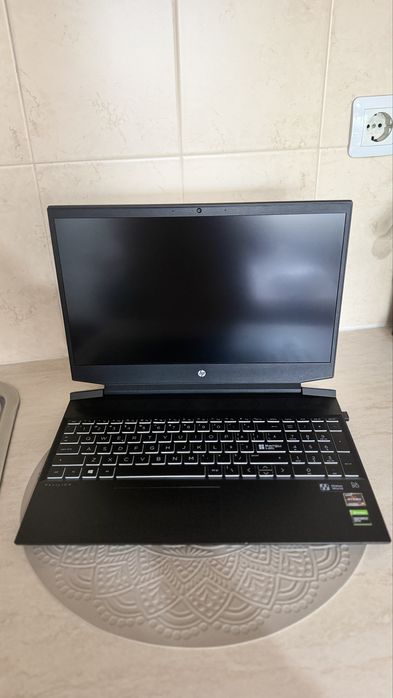 Лаптоп HP Pavilion 15