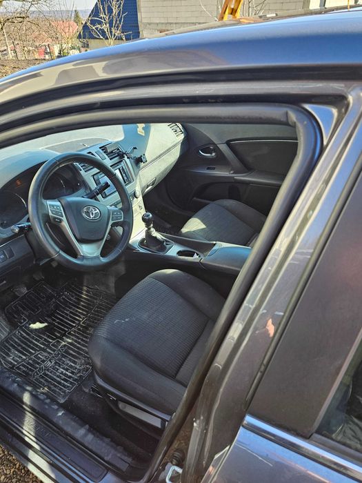 Toyota avensis t27