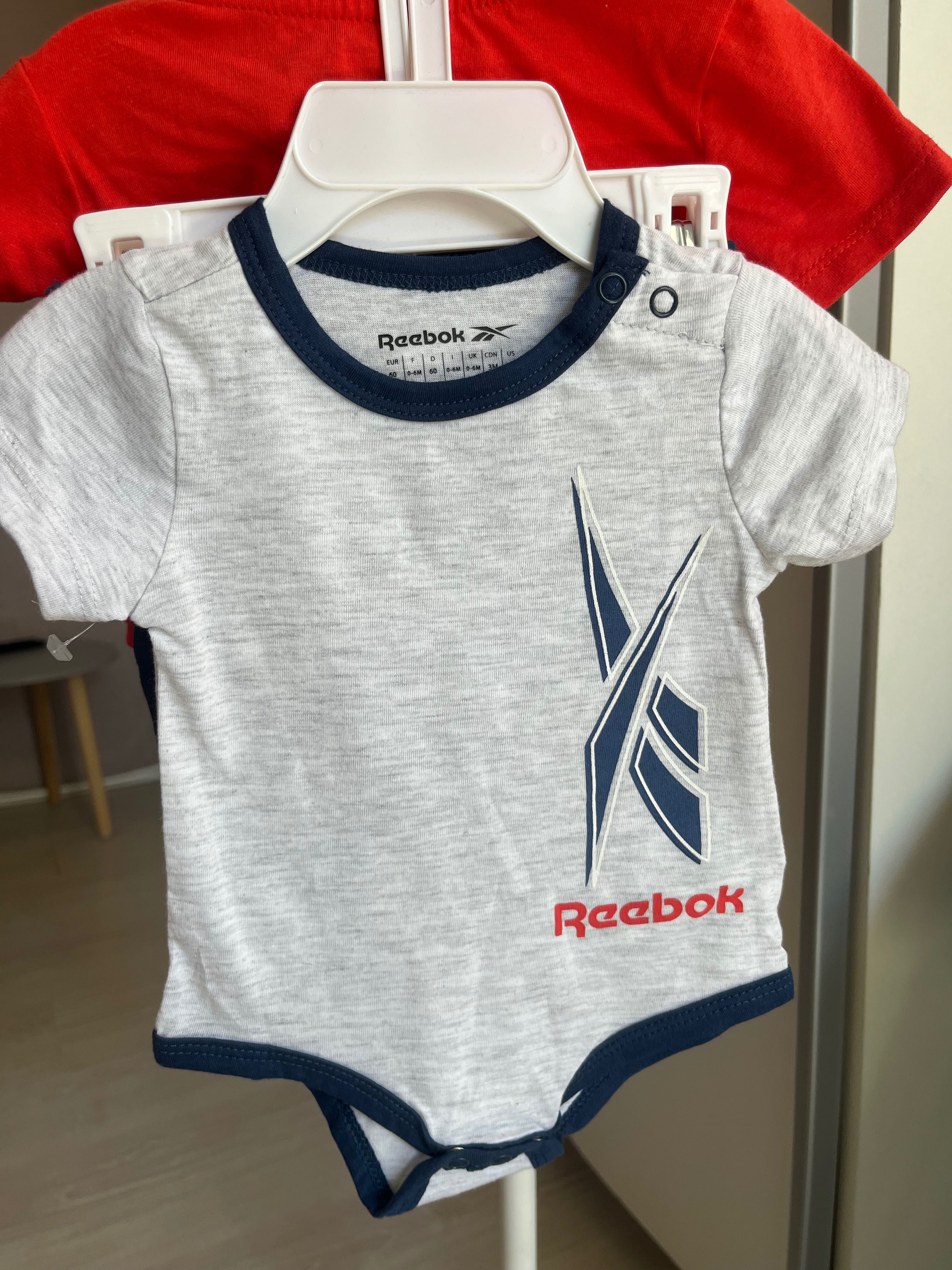 Сет на Reebok от три части