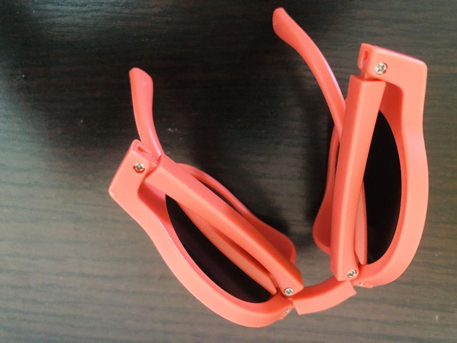 НОВИ сгъваеми детски очила - цвят корал