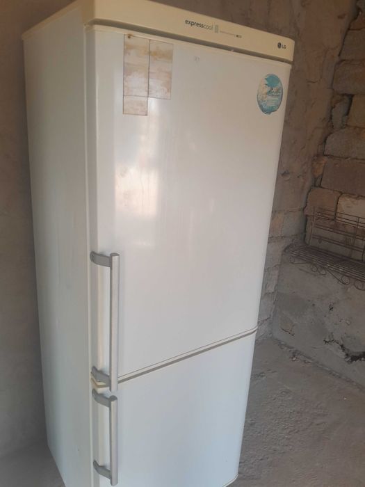 Холодильник Lж, на запчасть