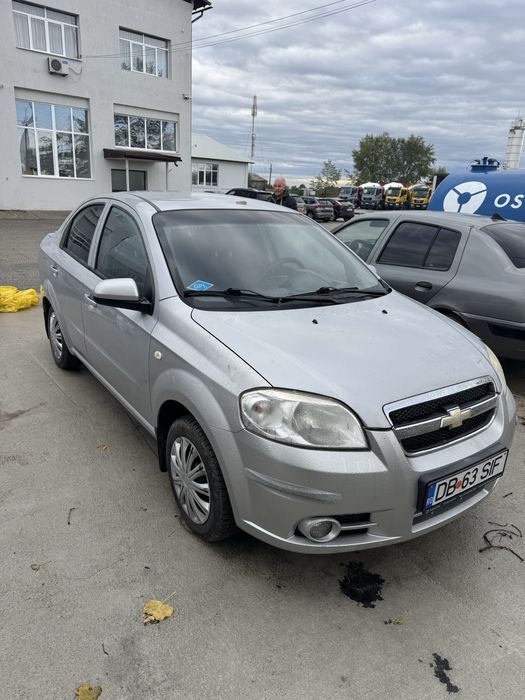 Se vinde chevrolet aveo lt 2010