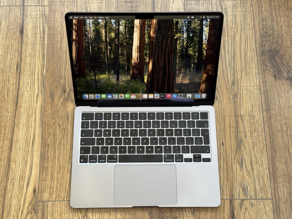 MacBook Air 13.6" M3 256GB SSD Space Gray Гаранция