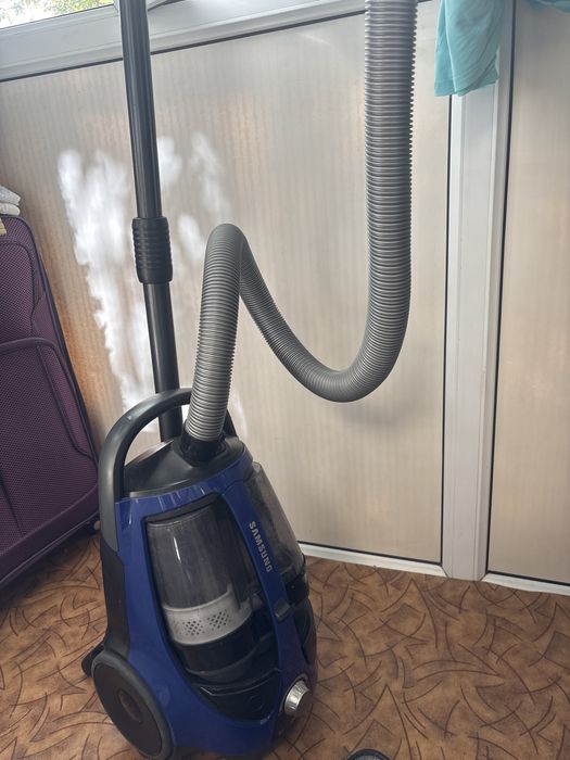 Продаю пылесос Samsung