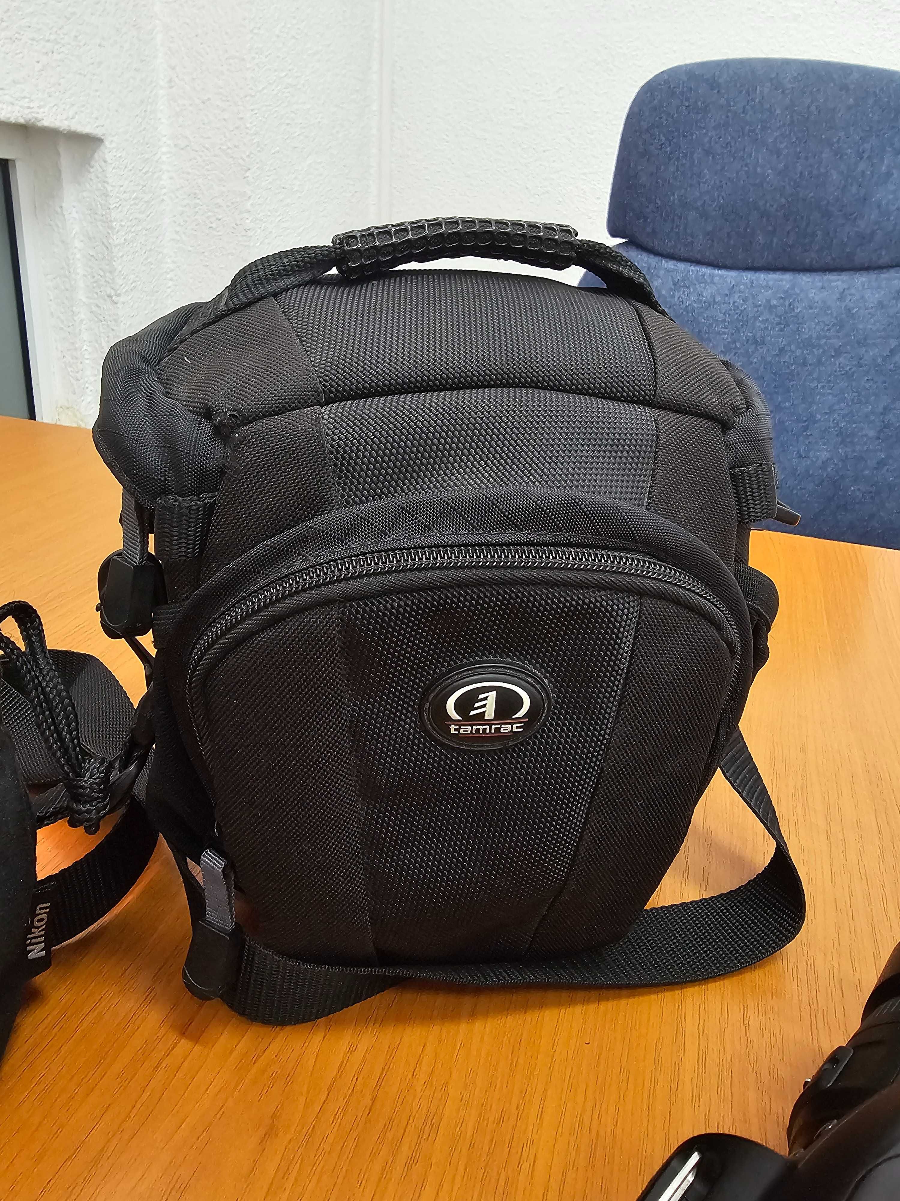 DSLR Nikon D3100, AF-S NIKKOR 18-55mm, 35mm, shutter count 11685