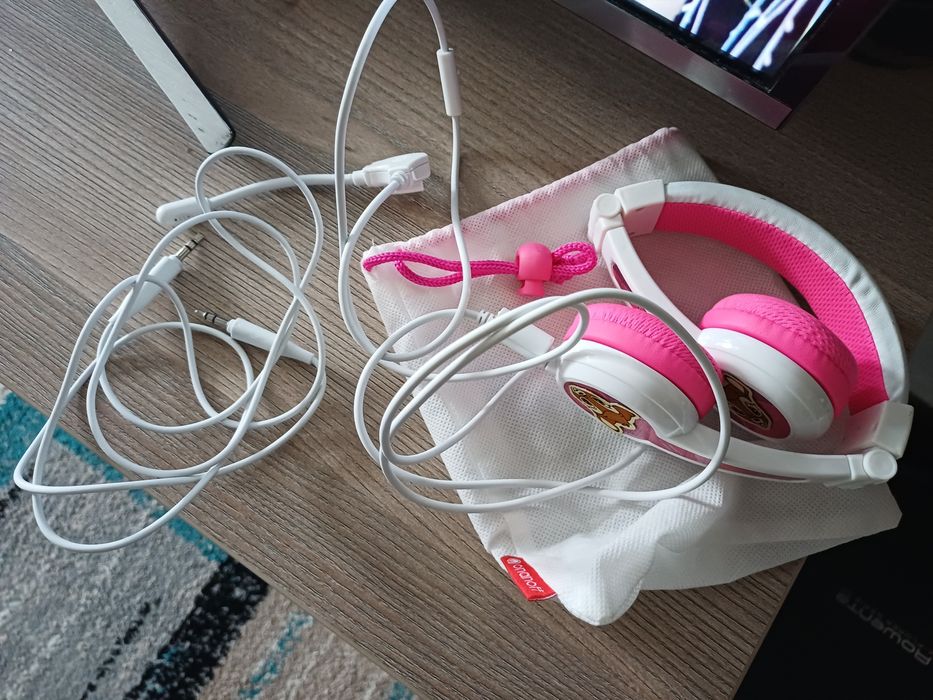 Casti cu fir pentru copii BuddyPhones School+, roz